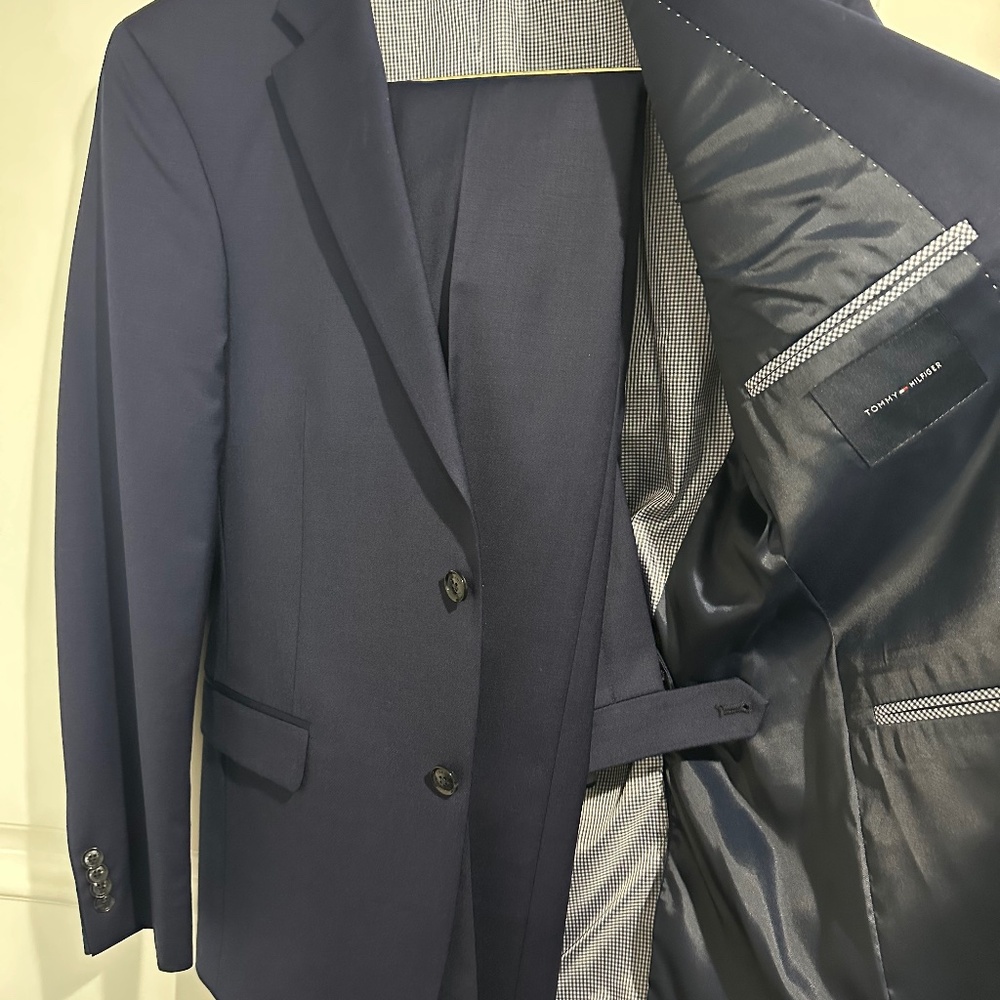 Tommy Hilfiger Men's Modern-Fit TH Flex Stretch Suit (BLAZER + PANTS)